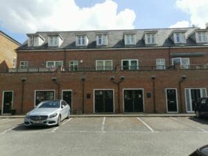 Linden Square, Uxbridge
