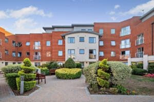 Josiah Drive, Uxbridge