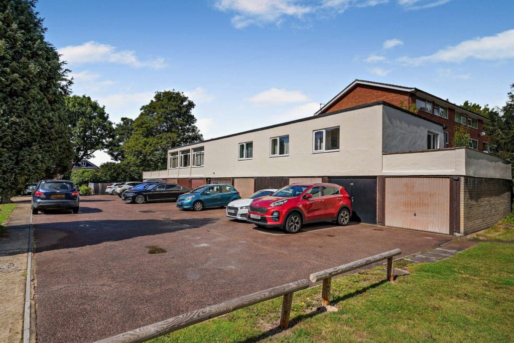 Conifer Close, Reigate