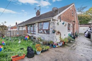 Deri Avenue, Bridgend