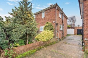 Battle Crescent, Hailsham