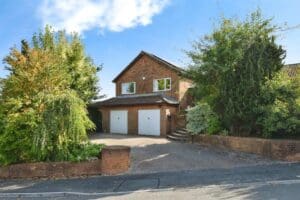 Heol-Y-Glyn, Treharris