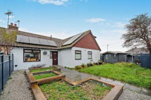 West View Drive, Arundel