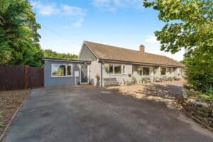 Station Road, Boston