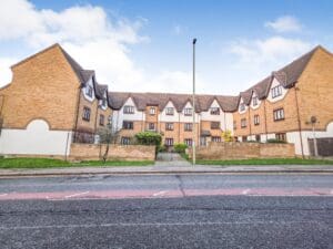 Colindeep Lane, London