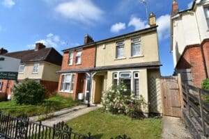 Blowhorn Street, Marlborough