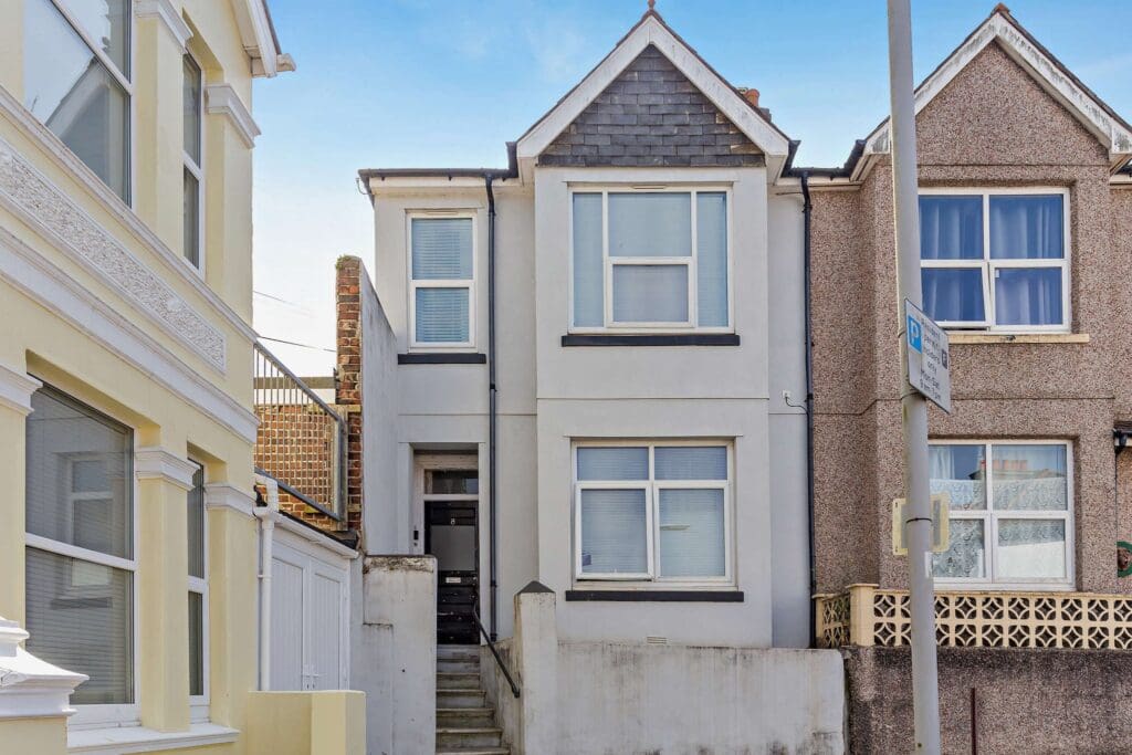 Winston Avenue, Plymouth