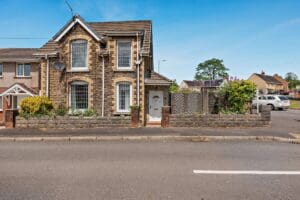 Lon Brynteg, Neath