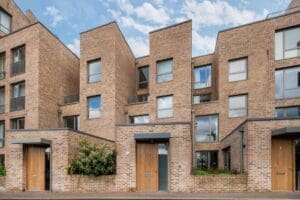 Paddlers Avenue, Brentford