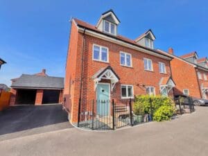 Corncrake Close, Hampshire