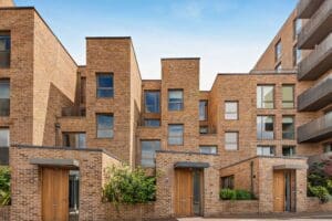 Paddlers Avenue, Brentford