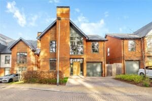 Firefly Road, Chertsey