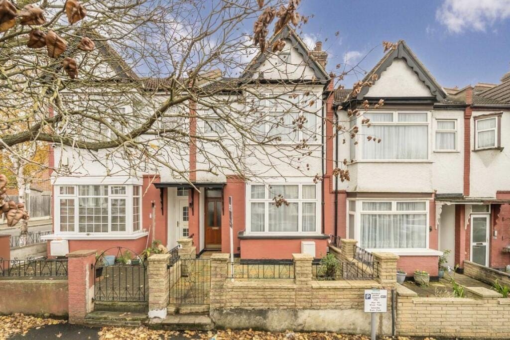 Montagu Road, London