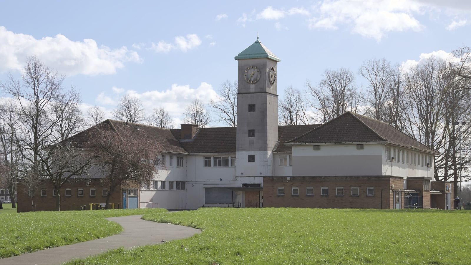 The pavilion in Victoria Park, Leicester