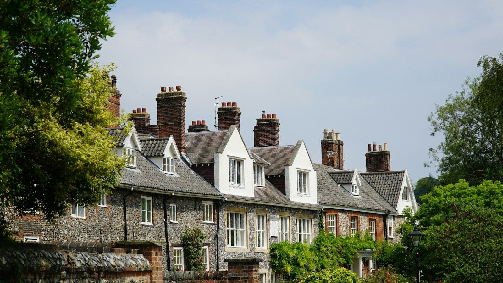 Period cottages near Norwich Cathedral