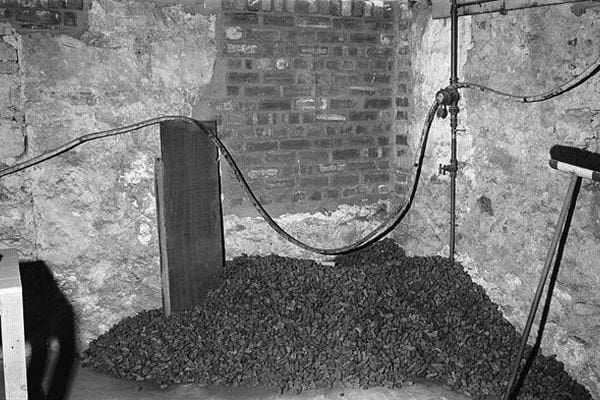 A coal cellar, similar to the sealed room